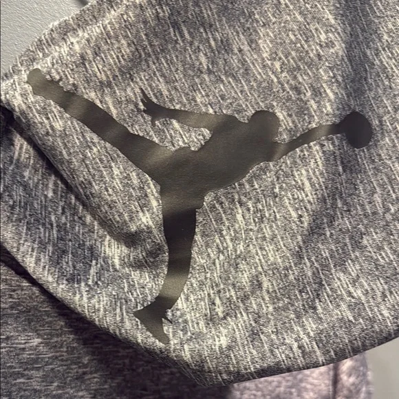 Boys Air Jordan Gray Athletic Sweatshirt Hoodie - Picture 3 of 3